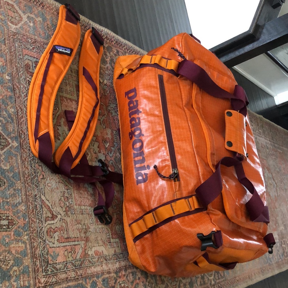 Patagonia Black hole Duffel 60L bag